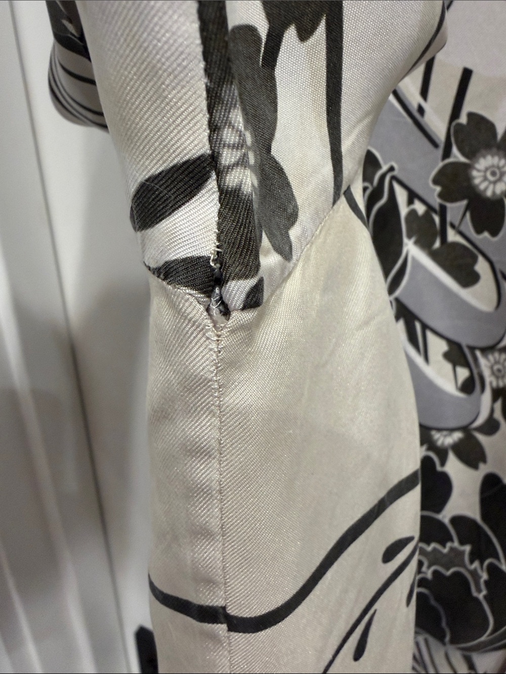 AMIRI Beige and Black Floral Short-Sleeve Button Shirt - Picture 4 of 8